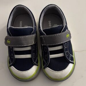 See Kai run navy sneakers. Size 5. Barely worn!!